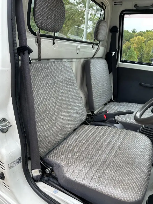 1999 Daihatsu Hijet 4WD, a white Kei Truck, for sale at Mayberry Mini Trucks in Mount Airy, NC (photo 17 of 20)