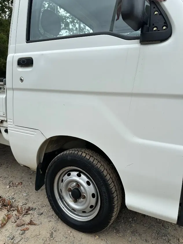 1999 Daihatsu Hijet 4WD, a white Kei Truck, for sale at Mayberry Mini Trucks in Mount Airy, NC (photo 20 of 20)