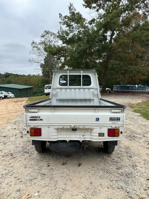 1999 Daihatsu Hijet 4WD, a white Kei Truck, for sale at Mayberry Mini Trucks in Mount Airy, NC (photo 8 of 20)