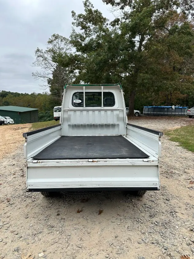 1999 Daihatsu Hijet 4WD, a white Kei Truck, for sale at Mayberry Mini Trucks in Mount Airy, NC (photo 9 of 20)