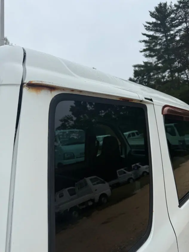 1999 Daihatsu Hijet 4WD, a white Kei Van, for sale at Mayberry Mini Trucks in Mount Airy, NC (photo 13 of 20)