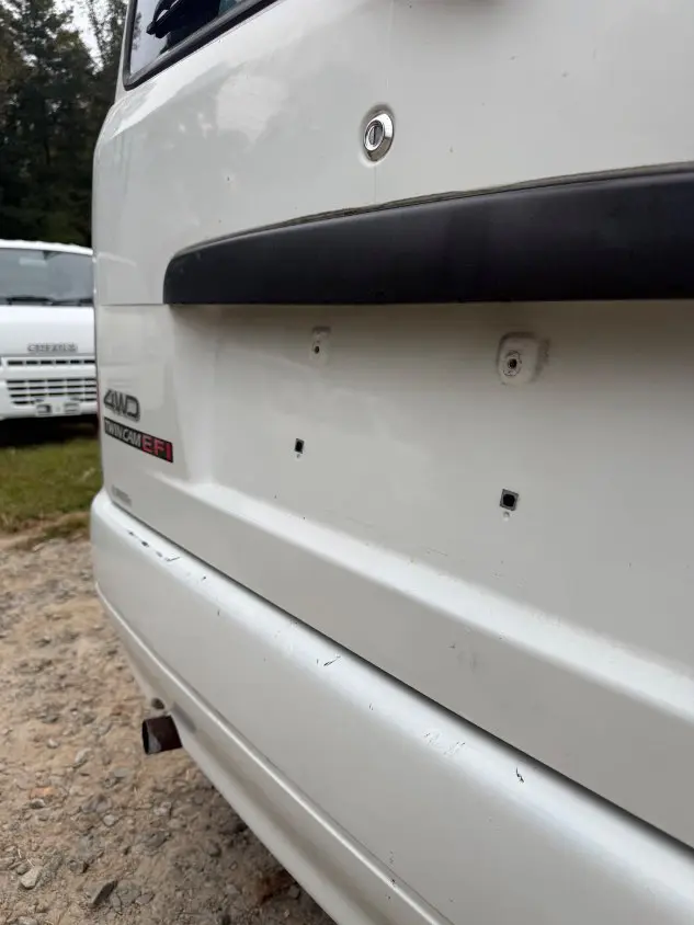 1999 Daihatsu Hijet 4WD, a white Kei Van, for sale at Mayberry Mini Trucks in Mount Airy, NC (photo 14 of 20)
