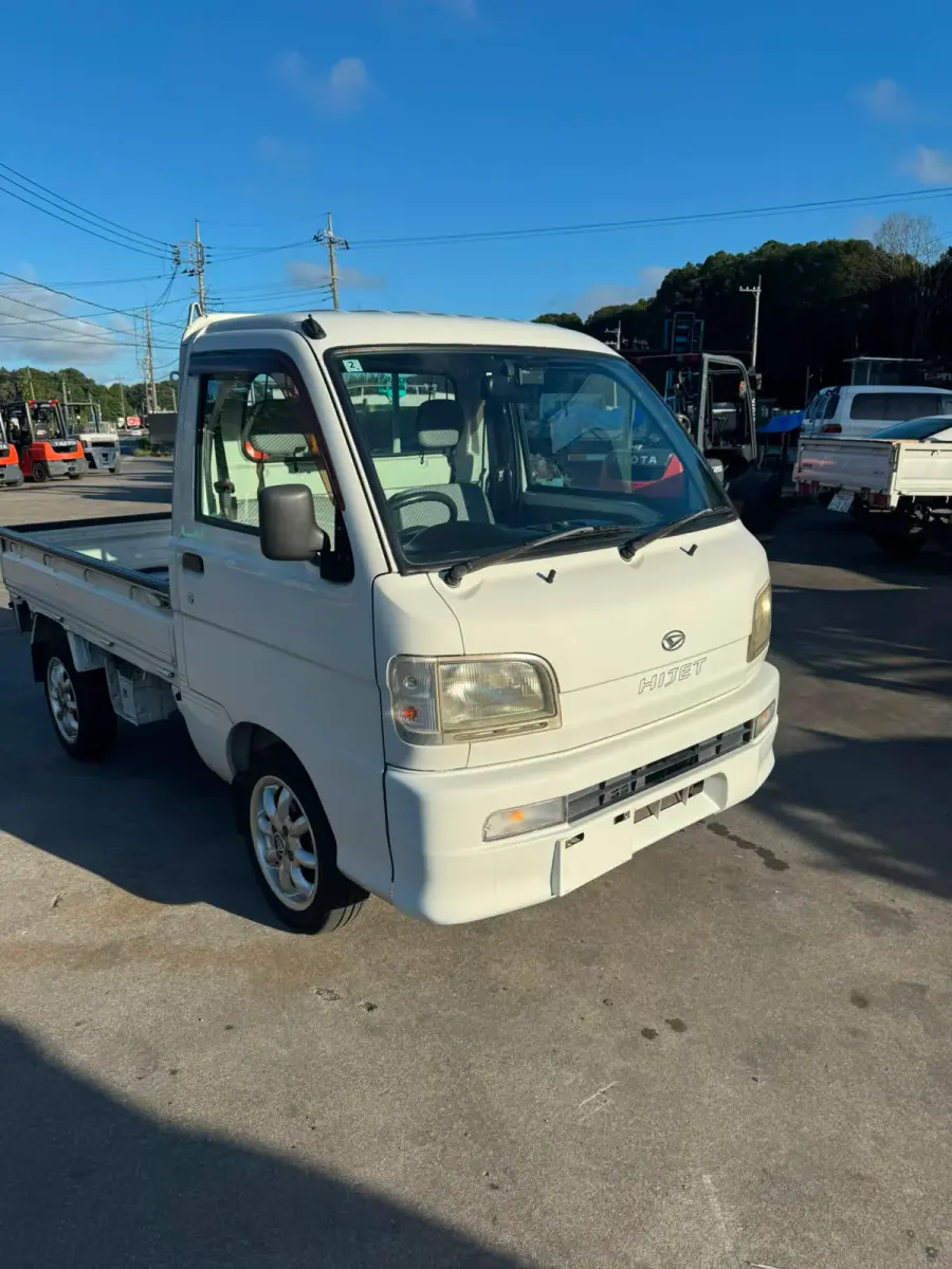 1999 Daihatsu Hijet 4x2, a white Kei Truck, for sale at Skyline Kei Trucks in Houston, TX (photo 1 of 8)
