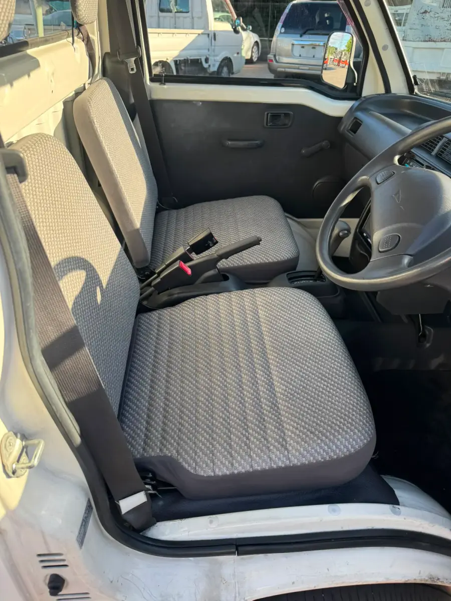 1999 Daihatsu Hijet 4x2, a white Kei Truck, for sale at Skyline Kei Trucks in Houston, TX (photo 5 of 8)