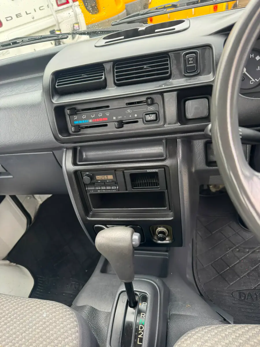 1999 Daihatsu Hijet 4x4, a white Kei Truck, for sale at Skyline Kei Trucks in Houston, TX (photo 10 of 10)
