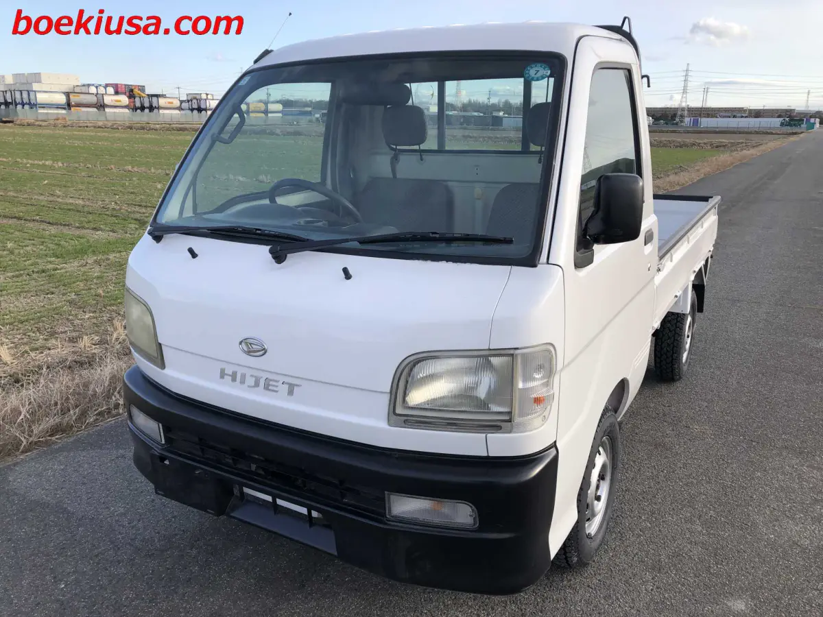 1999 Daihatsu Hijet 4x4, a white Kei Truck, for sale at Boeki USA in Paterson, NJ (photo 2 of 20)