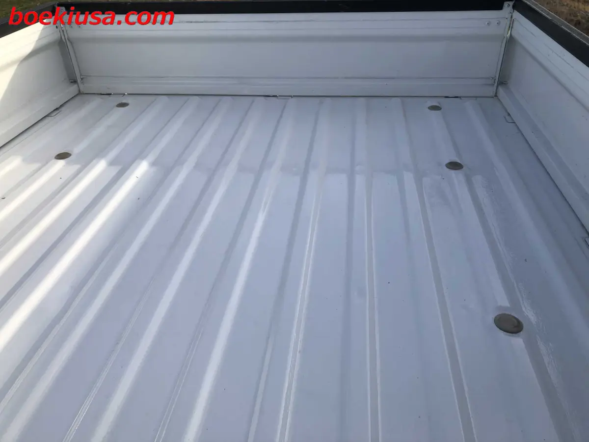 1999 Daihatsu Hijet 4x4, a white Kei Truck, for sale at Boeki USA in Paterson, NJ (photo 7 of 20)
