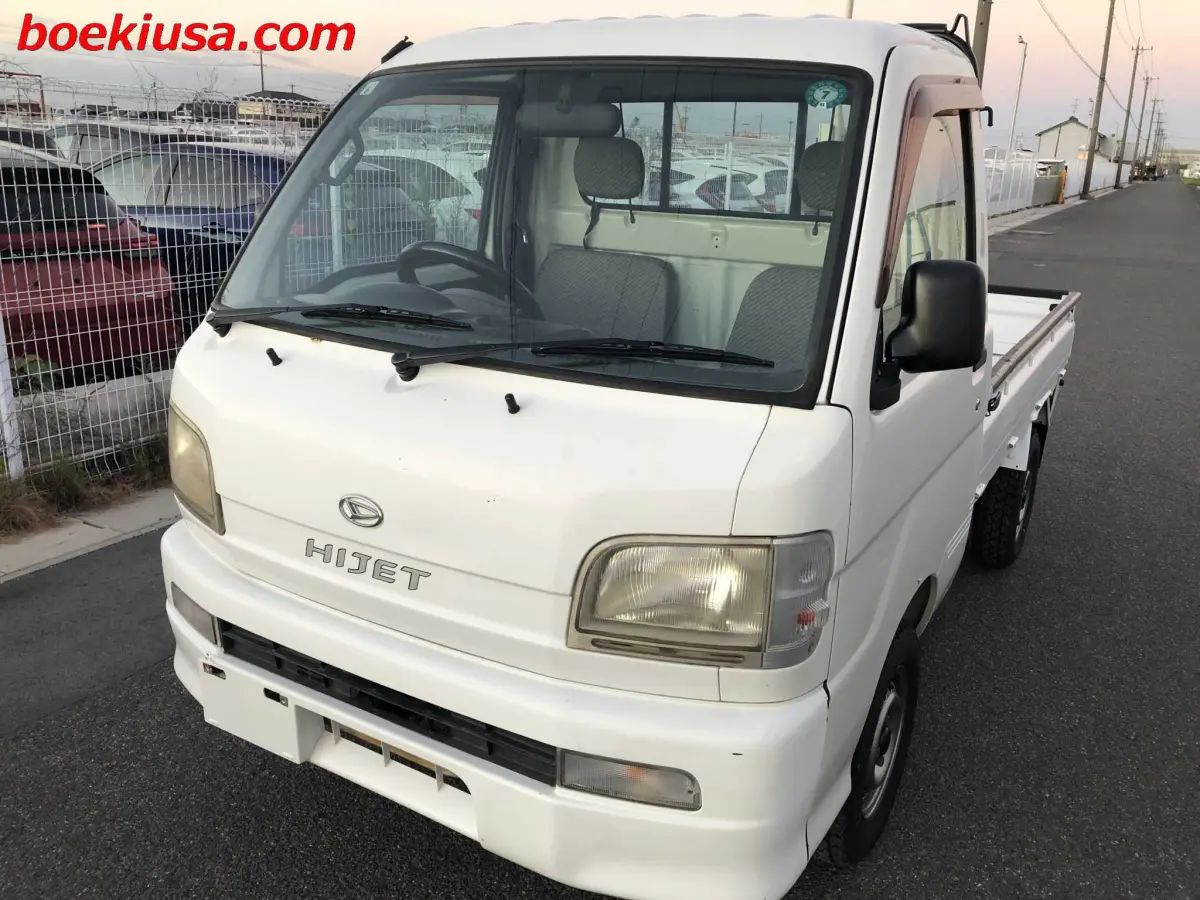 1999 Daihatsu Hijet 4x4, a white Kei Truck, for sale at Boeki USA in Paterson, NJ (photo 2 of 20)