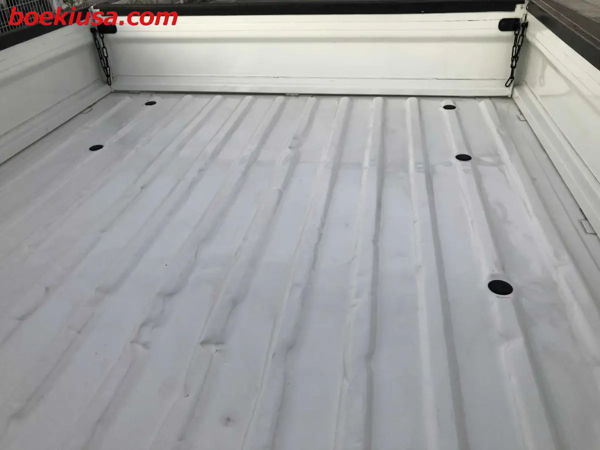 1999 Daihatsu Hijet 4x4, a white Kei Truck, for sale at Boeki USA in Paterson, NJ (photo 7 of 20)