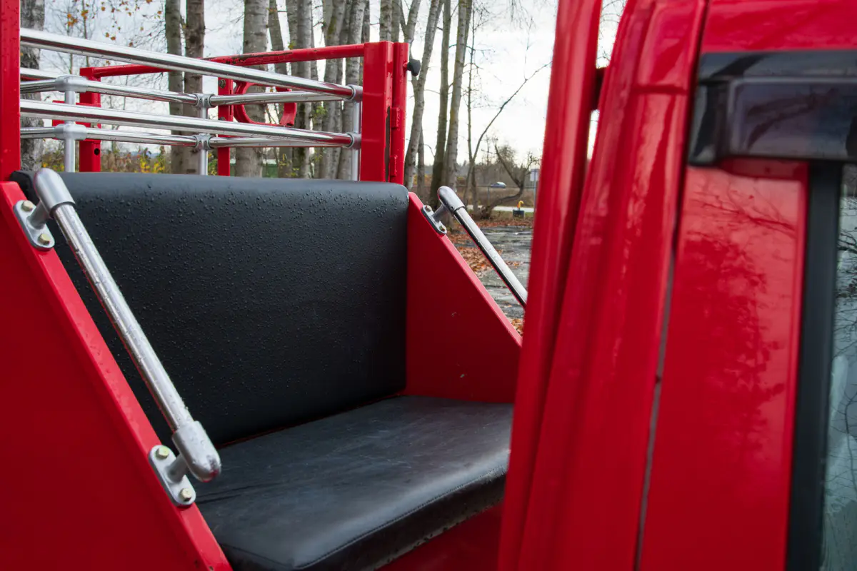 1999 Daihatsu Hijet Fire Truck, a Kei Truck, for sale at The Import Guys in Ferndale, WA (photo 12 of 15)