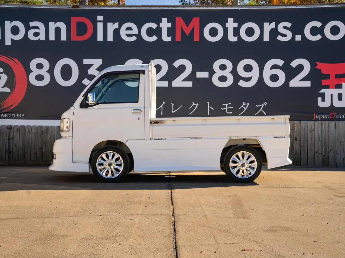 1999 Daihatsu Hijet, a white Kei Truck, for sale at Japan Direct Motors in Irmo, SC (photo 10 of 18)
