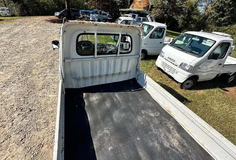 1999 Daihatsu Hijet, a white Kei Truck, for sale at Mayberry Mini Trucks in Mount Airy, NC (photo 11 of 18)