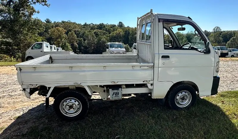 1999 Daihatsu Hijet, a white Kei Truck, for sale at Mayberry Mini Trucks in Mount Airy, NC (photo 6 of 18)