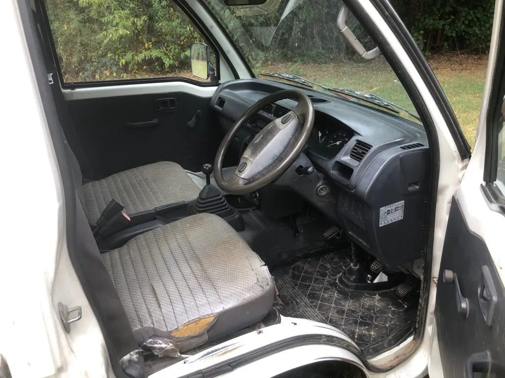 1999 Daihatsu Hijet, a Kei Truck, for sale at Fun Karz in North Little Rock, AR (photo 6 of 8)