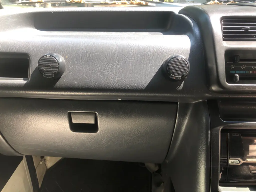 1999 Daihatsu Hijet, a Kei Truck, for sale at Fun Karz in North Little Rock, AR (photo 15 of 28)