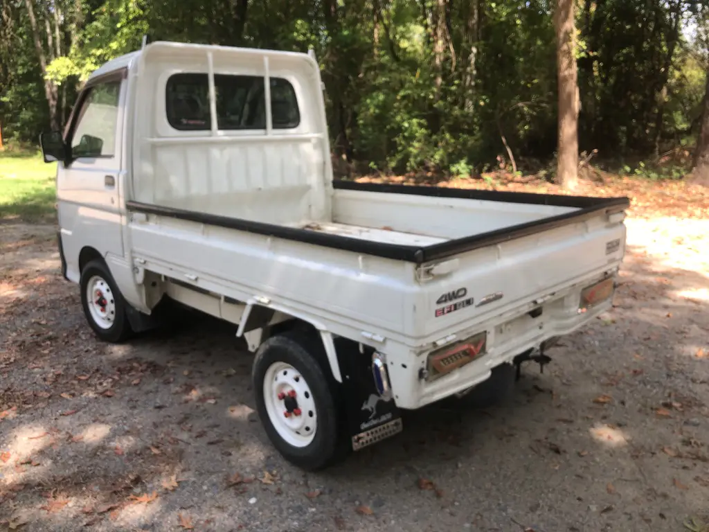 1999 Daihatsu Hijet, a Kei Truck, for sale at Fun Karz in North Little Rock, AR (photo 19 of 28)