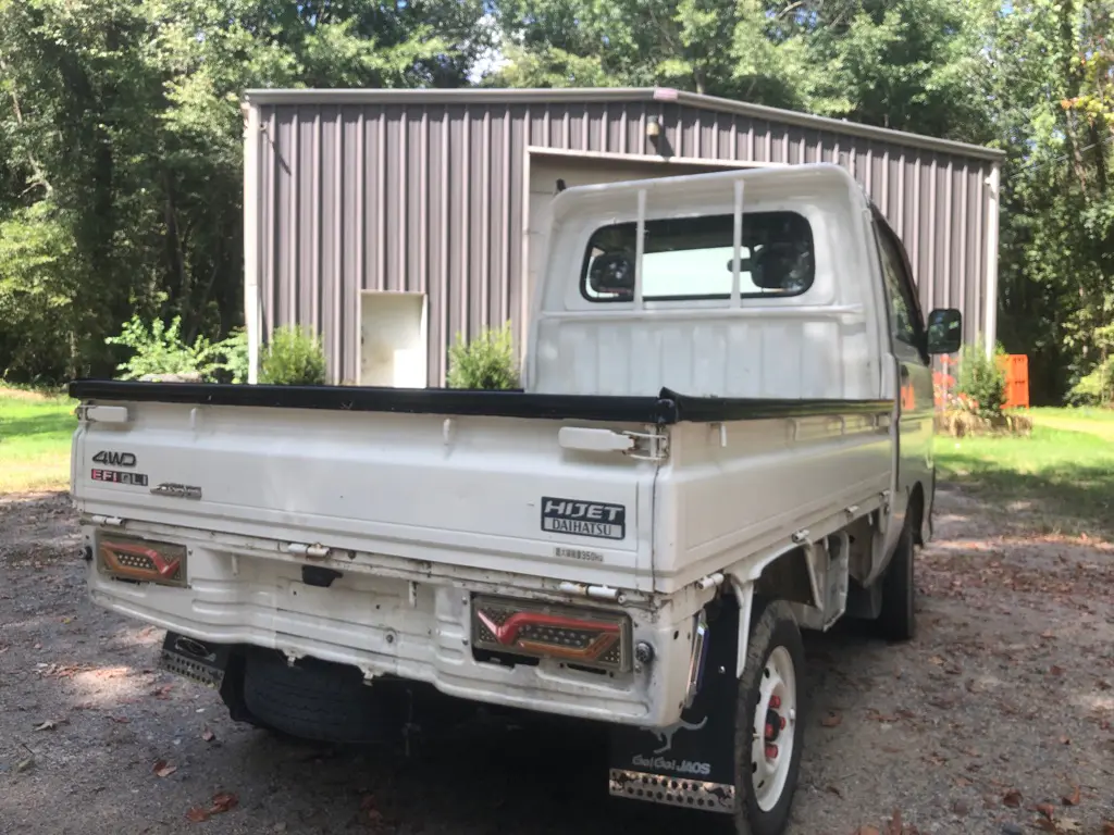 1999 Daihatsu Hijet, a Kei Truck, for sale at Fun Karz in North Little Rock, AR (photo 21 of 28)