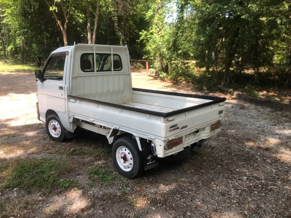 1999 Daihatsu Hijet, a Kei Truck, for sale at Fun Karz in North Little Rock, AR (photo 5 of 28)