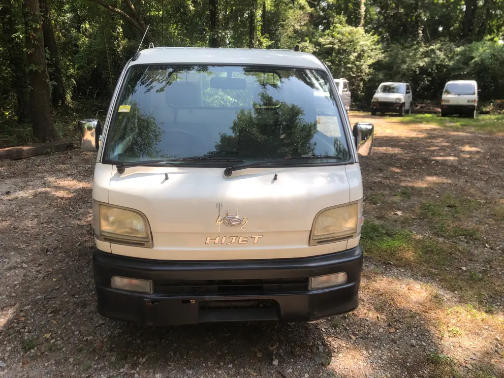 1999 Daihatsu Hijet, a Kei Truck, for sale at Fun Karz in North Little Rock, AR (photo 8 of 28)
