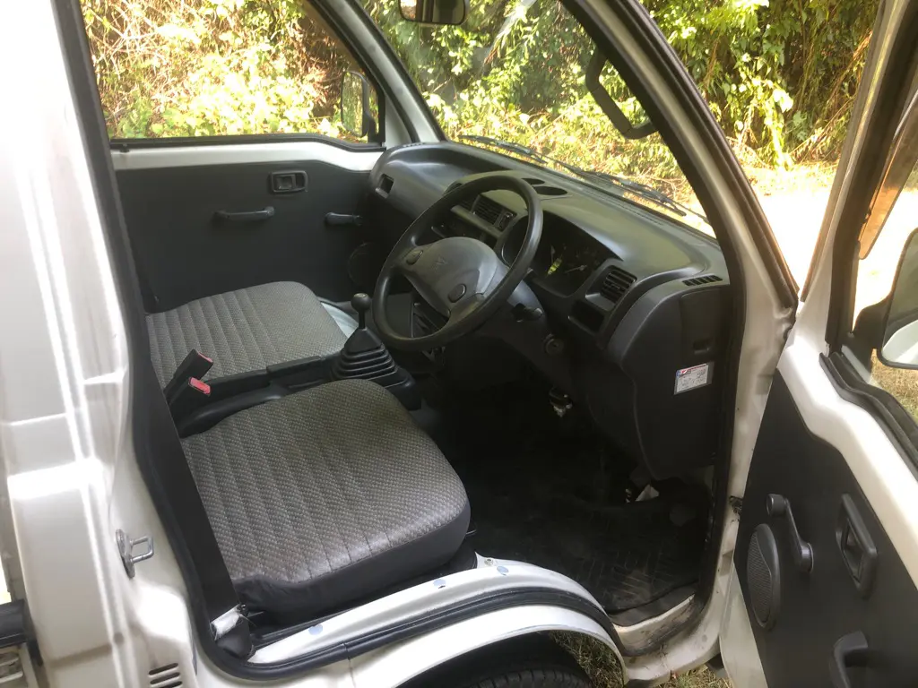 1999 Daihatsu Hijet, a Kei Truck, for sale at Fun Karz in North Little Rock, AR (photo 8 of 11)