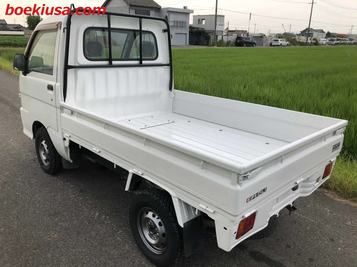 1999 Daihatsu Hijet, a white Kei Truck, for sale at Boeki USA in Paterson, NJ (photo 3 of 20)