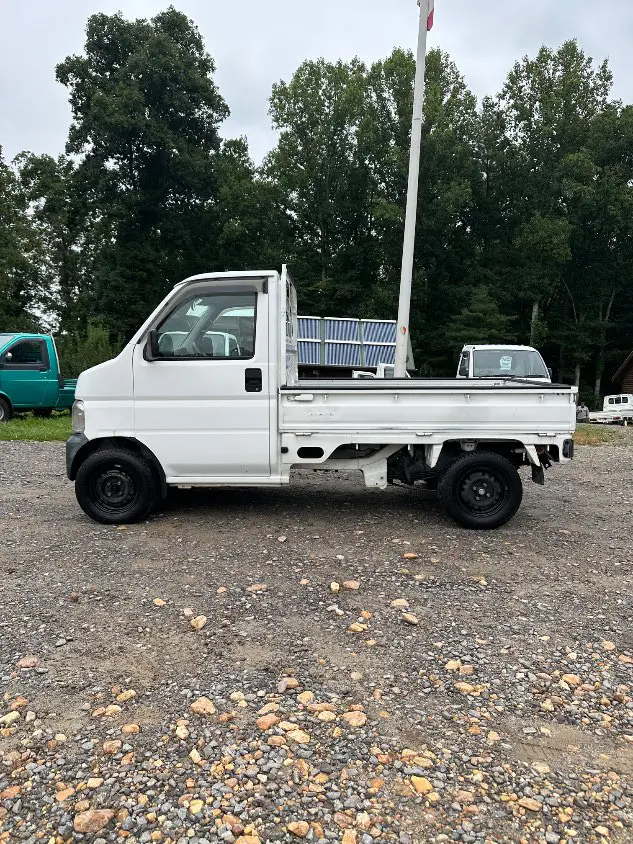 1999 Honda Acty 4WD, a white Kei Truck, for sale at Mayberry Mini Trucks in Mount Airy, NC (photo 16 of 20)