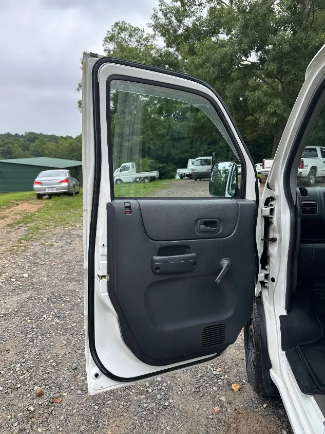 1999 Honda Acty 4WD, a white Kei Truck, for sale at Mayberry Mini Trucks in Mount Airy, NC (photo 17 of 20)