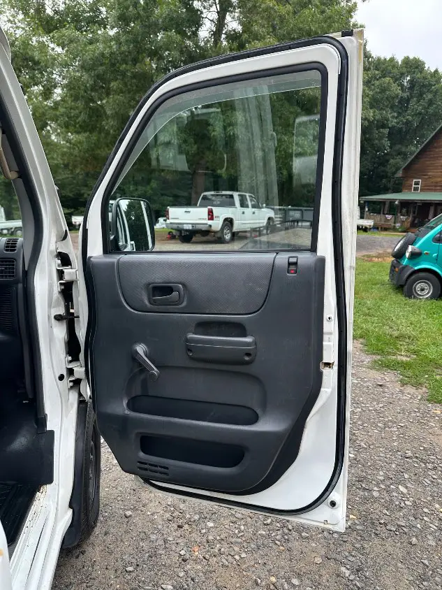 1999 Honda Acty 4WD, a white Kei Truck, for sale at Mayberry Mini Trucks in Mount Airy, NC (photo 19 of 20)