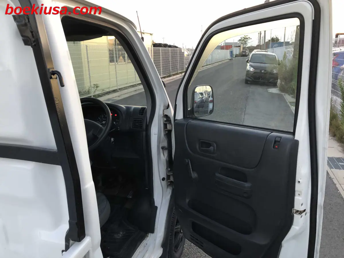 1999 Honda Acty 4x4, a white Kei Truck, for sale at Boeki USA in Paterson, NJ (photo 12 of 20)