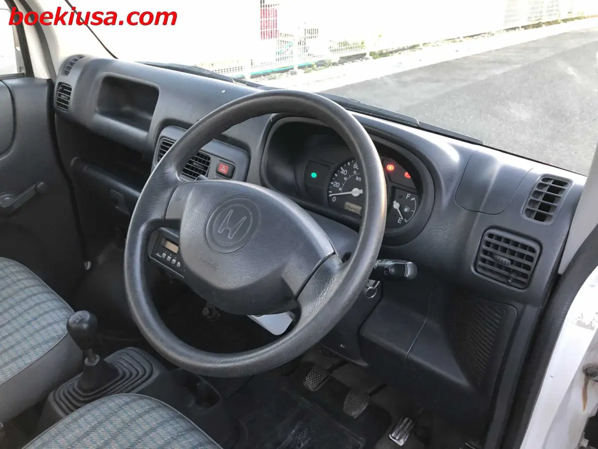 1999 Honda Acty 4x4, a white Kei Truck, for sale at Boeki USA in Paterson, NJ (photo 13 of 20)