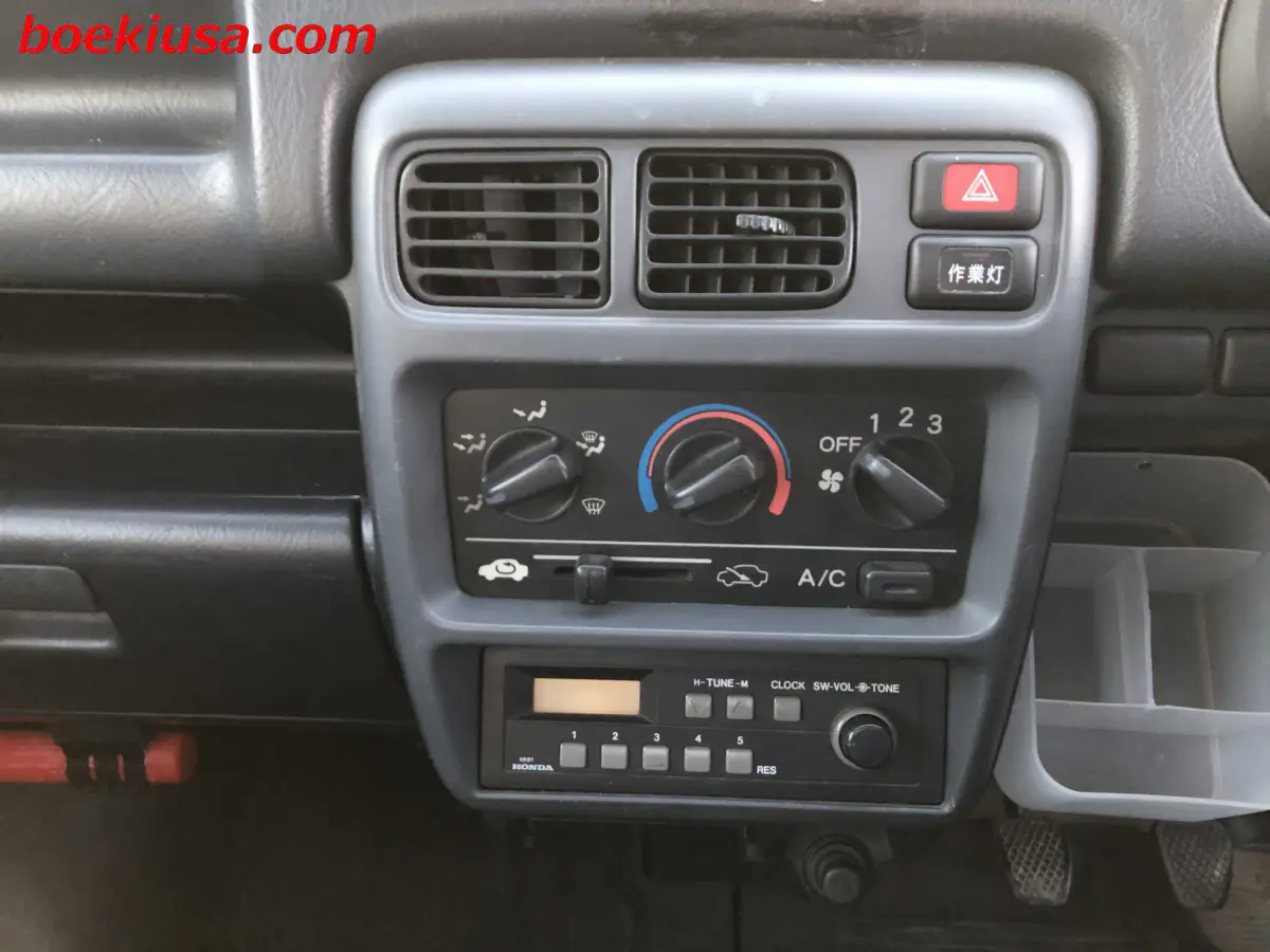 1999 Honda Acty 4x4, a white Kei Truck, for sale at Boeki USA in Paterson, NJ (photo 17 of 20)