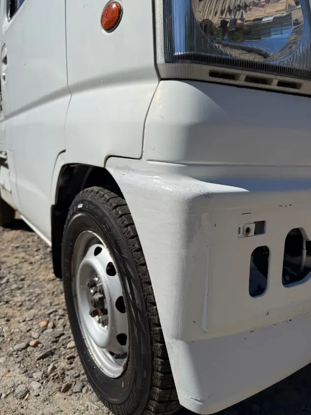 1999 Mitsubishi Minicab 4WD, a white Kei Truck, for sale at Mayberry Mini Trucks in Mount Airy, NC (photo 16 of 20)
