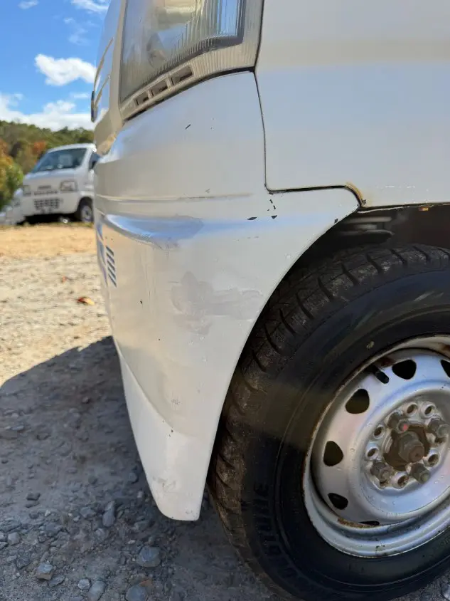 1999 Mitsubishi Minicab 4WD, a white Kei Truck, for sale at Mayberry Mini Trucks in Mount Airy, NC (photo 17 of 20)