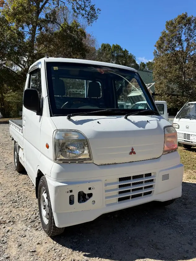 1999 Mitsubishi Minicab 4WD, a white Kei Truck, for sale at Mayberry Mini Trucks in Mount Airy, NC (photo 3 of 20)