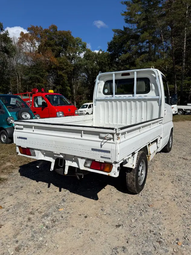 1999 Mitsubishi Minicab 4WD, a white Kei Truck, for sale at Mayberry Mini Trucks in Mount Airy, NC (photo 5 of 20)