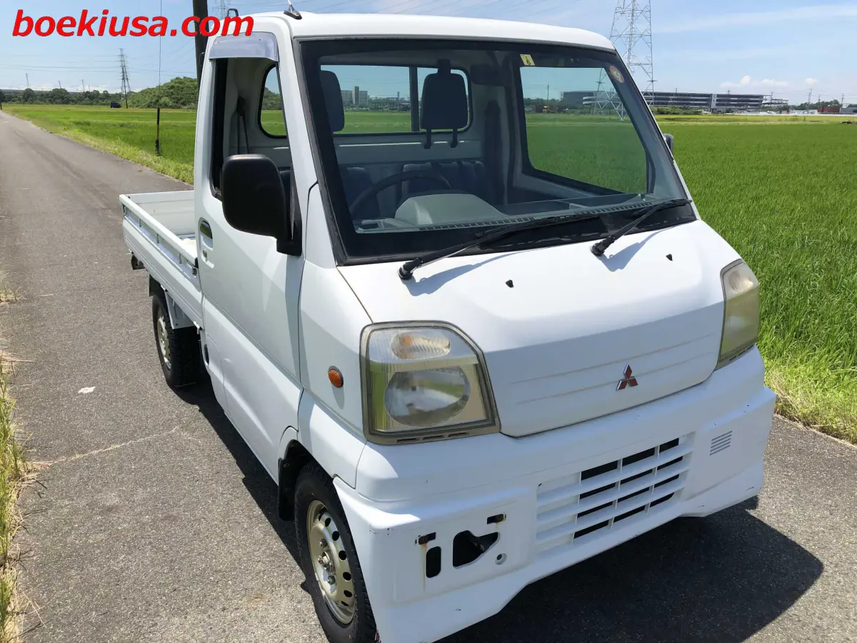 1999 Mitsubishi Minicab 4x4, a white Kei Truck, for sale at Boeki USA in Paterson, NJ (photo 1 of 20)