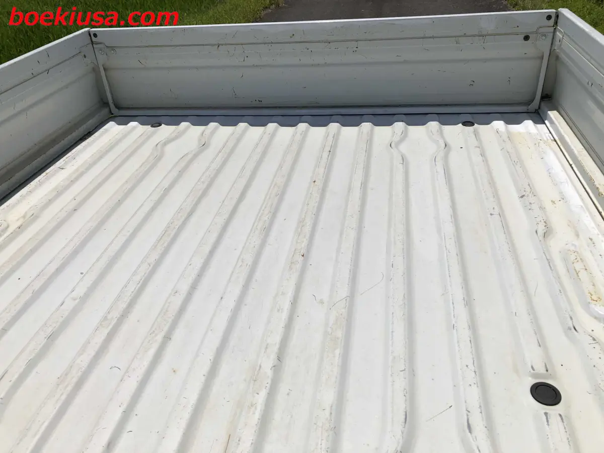 1999 Mitsubishi Minicab 4x4, a white Kei Truck, for sale at Boeki USA in Paterson, NJ (photo 7 of 20)