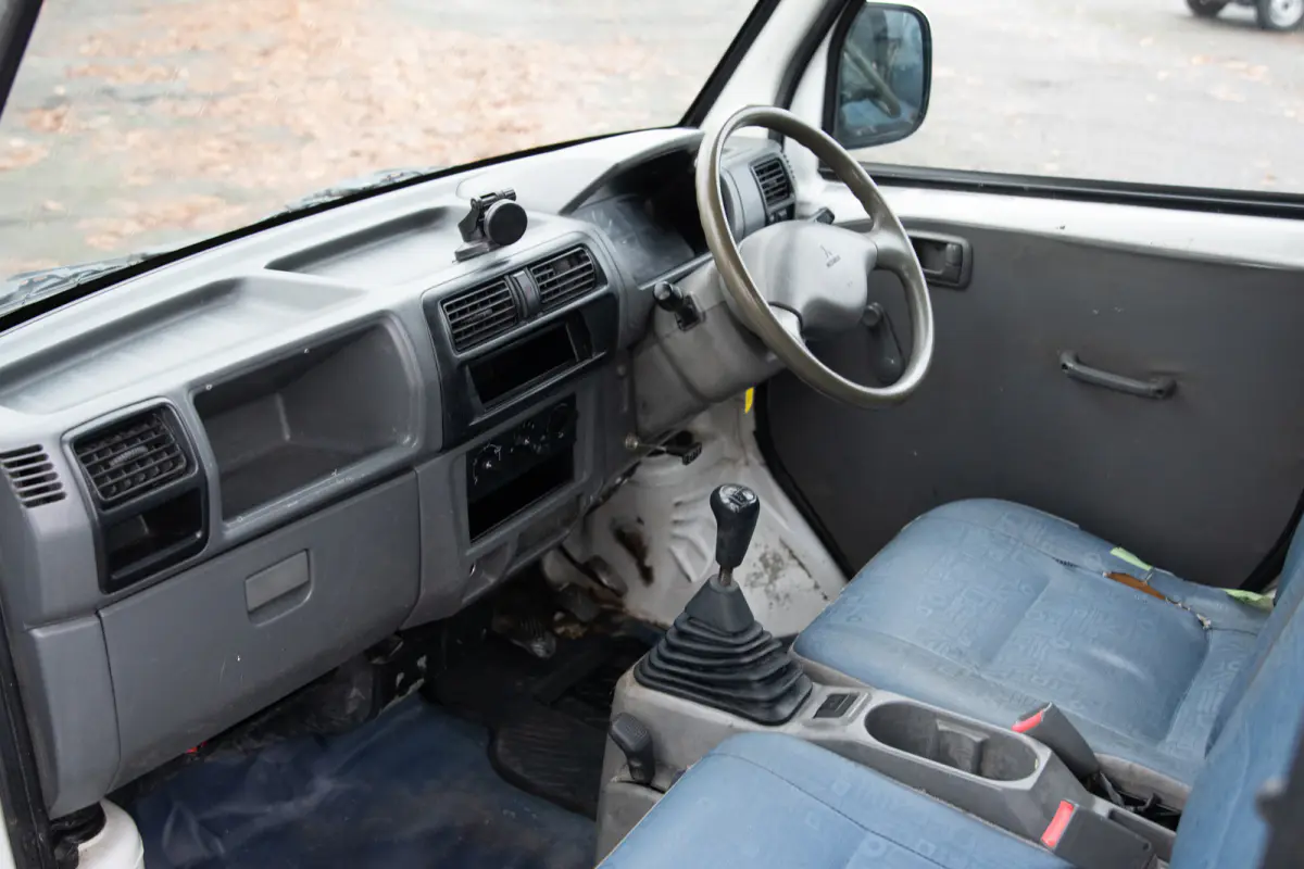 1999 Mitsubishi Minicab HD Dump, a black Kei Truck, for sale at The Import Guys in Ferndale, WA (photo 10 of 11)
