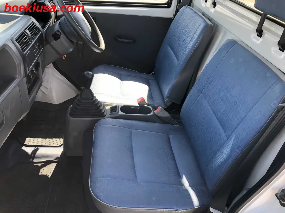 1999 Mitsubishi Minicab, a white Kei Truck, for sale at Boeki USA in Paterson, NJ (photo 10 of 20)