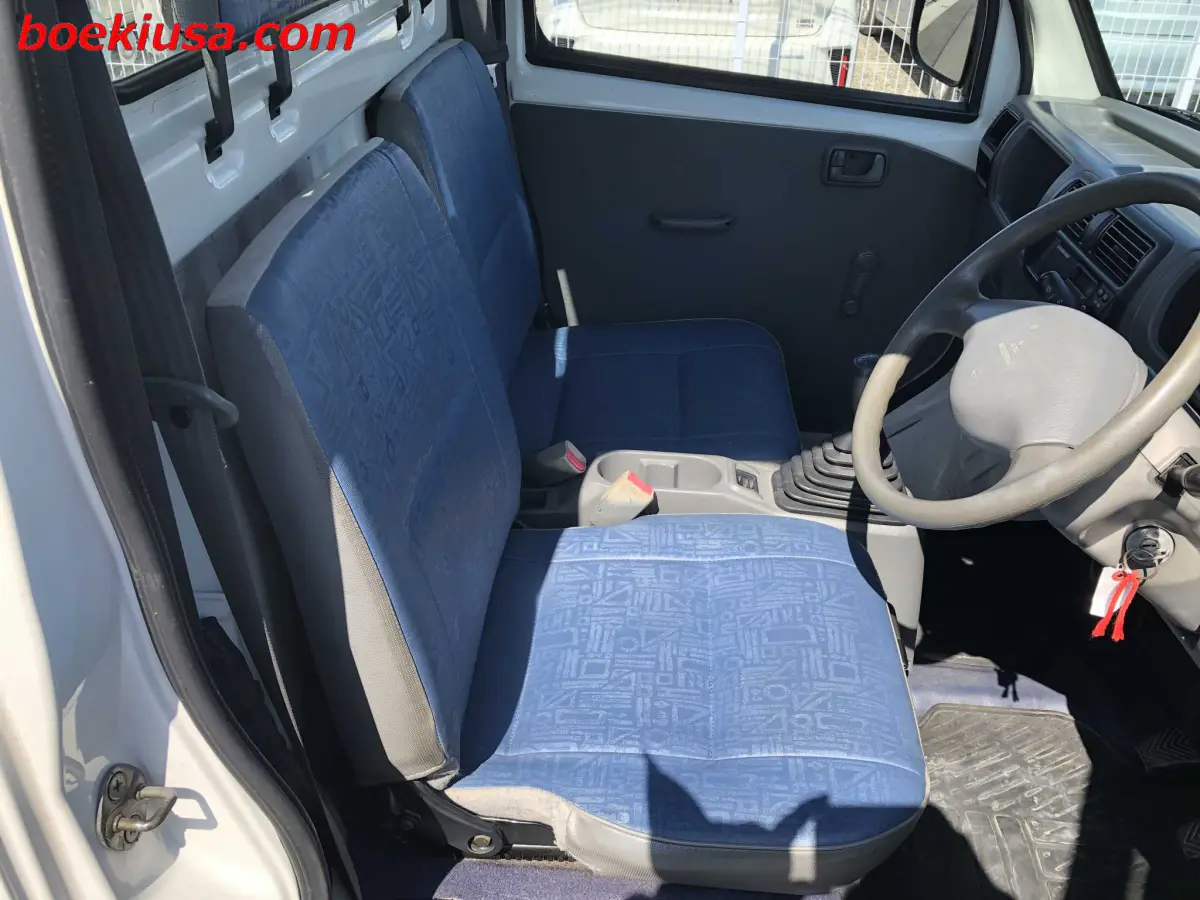1999 Mitsubishi Minicab, a white Kei Truck, for sale at Boeki USA in Paterson, NJ (photo 14 of 20)