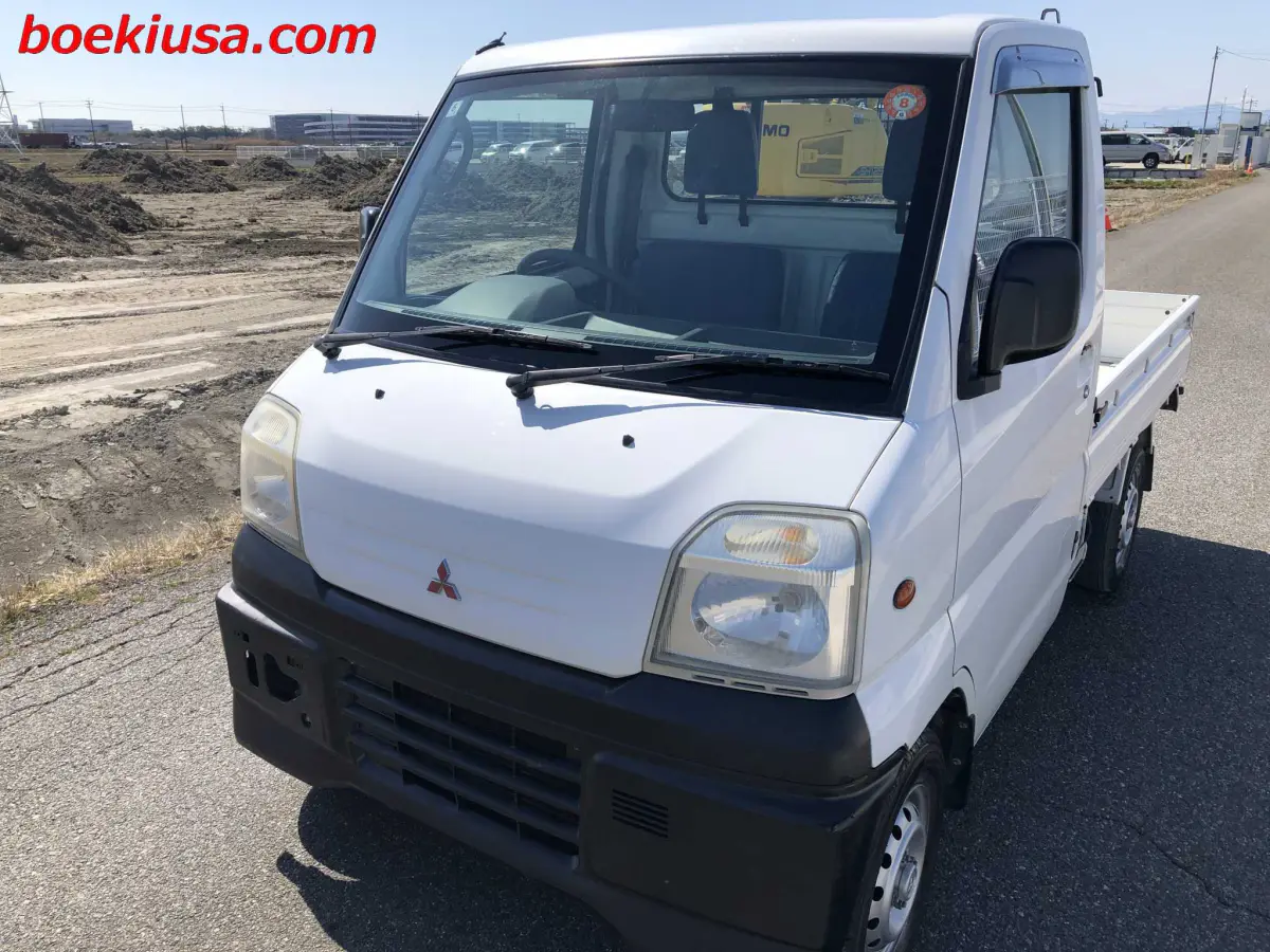 1999 Mitsubishi Minicab, a white Kei Truck, for sale at Boeki USA in Paterson, NJ (photo 2 of 20)