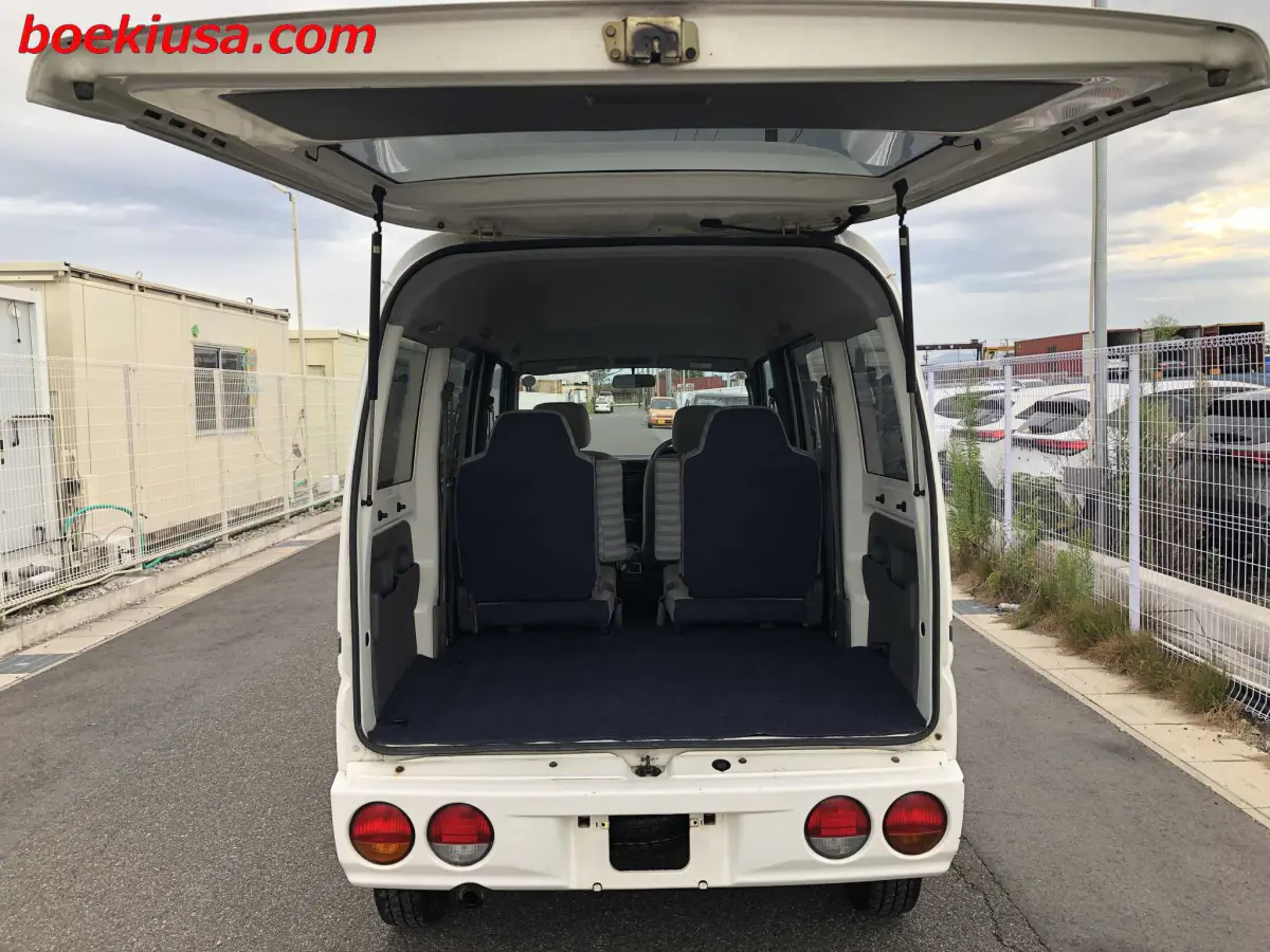 1999 Mitsubishi Minicab Van, a white Kei Van, for sale at Boeki USA in Paterson, NJ (photo 5 of 20)