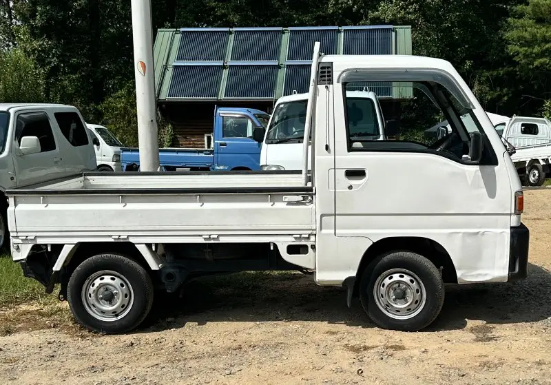 1999 Subaru Sambar 4WD, a white Kei Truck, for sale at Mayberry Mini Trucks in Mount Airy, NC (photo 4 of 15)