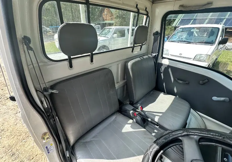 1999 Subaru Sambar 4WD, a white Kei Truck, for sale at Mayberry Mini Trucks in Mount Airy, NC (photo 9 of 15)