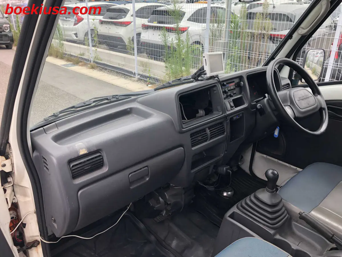 1999 Subaru Sambar Van, a white Kei Van, for sale at Boeki USA in Paterson, NJ (photo 10 of 20)