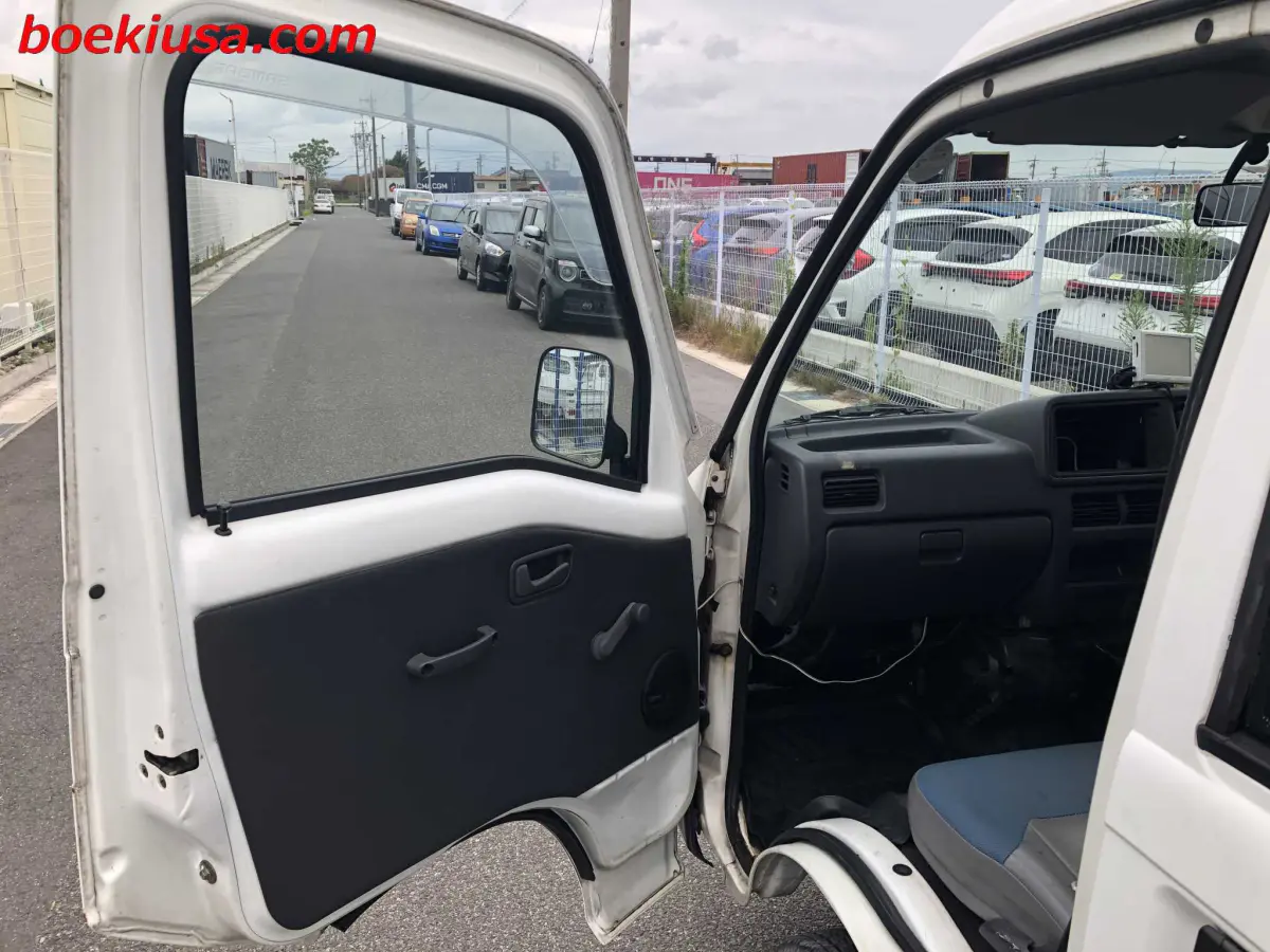1999 Subaru Sambar Van, a white Kei Van, for sale at Boeki USA in Paterson, NJ (photo 9 of 20)
