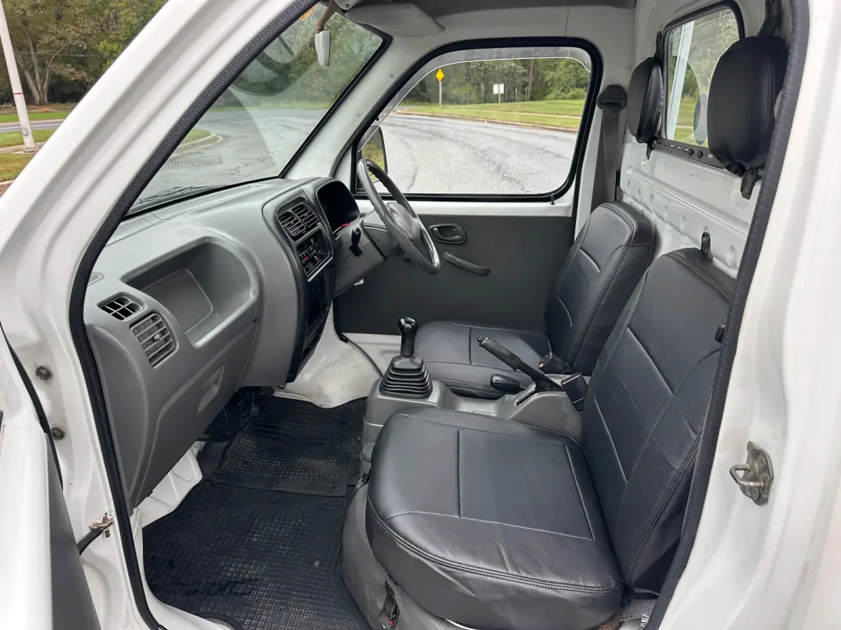 1999 Suzuki Carry 4WD, a Kei Truck, for sale at Tokyo Motors DC in Boyds, MD (photo 12 of 15)