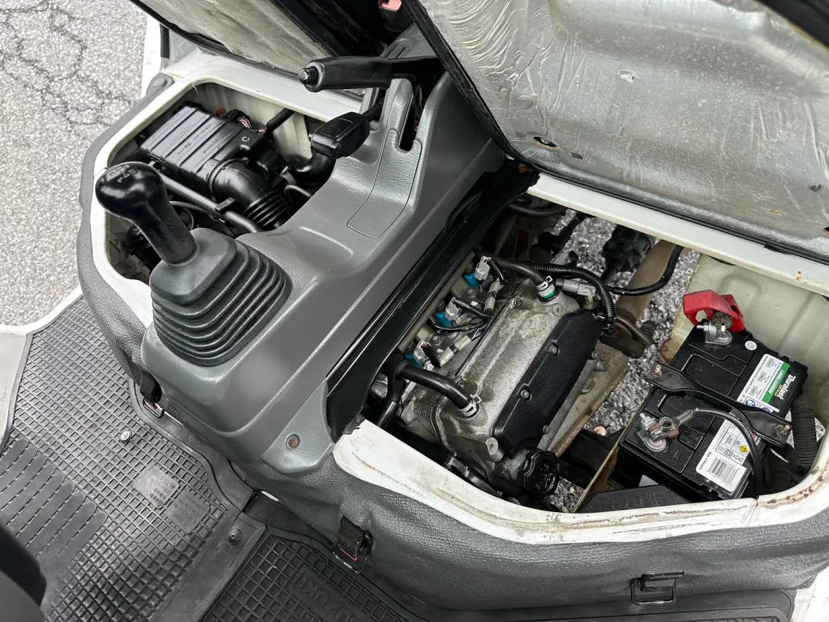 1999 Suzuki Carry 4WD, a Kei Truck, for sale at Tokyo Motors DC in Boyds, MD (photo 14 of 15)
