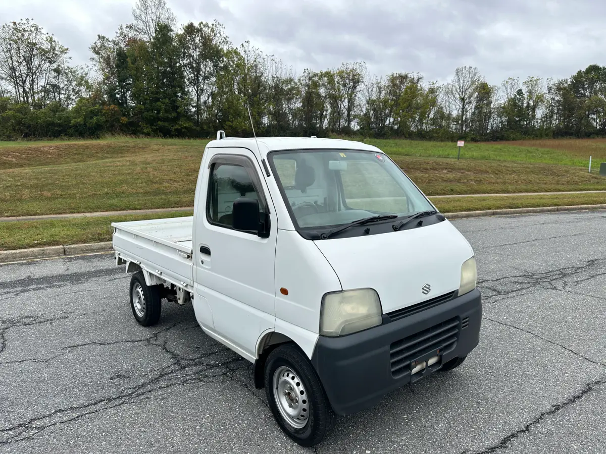 1999 Suzuki Carry 4WD, a Kei Truck, for sale at Tokyo Motors DC in Boyds, MD (photo 8 of 15)