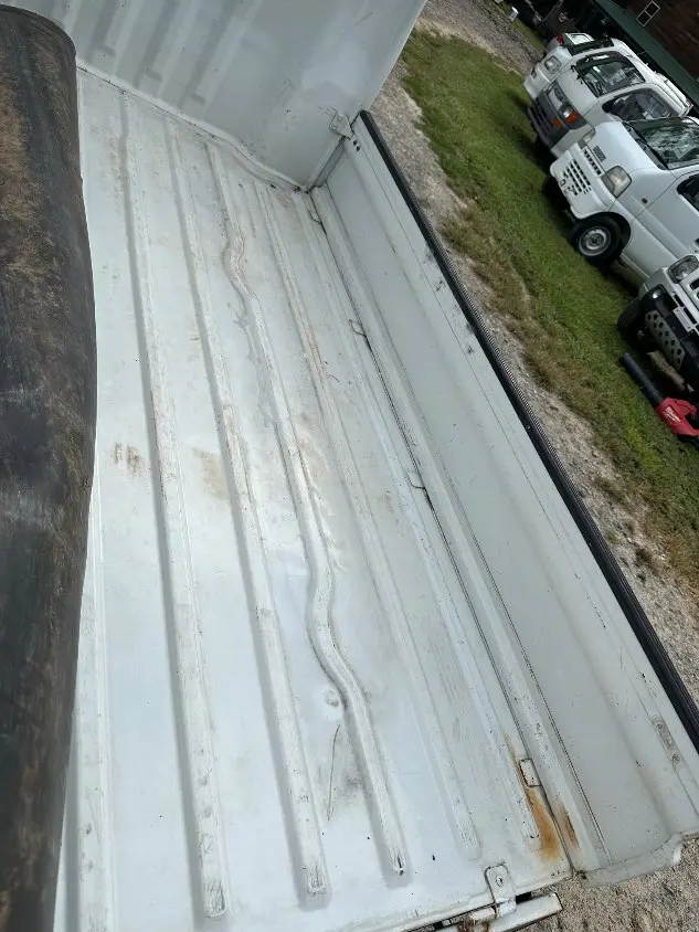 1999 Suzuki Carry 4WD, a white Kei Truck, for sale at Mayberry Mini Trucks in Mount Airy, NC (photo 11 of 20)